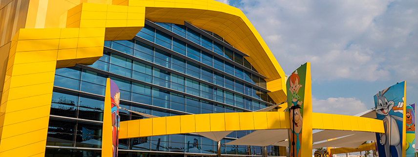 Abu Dhabi City tour + Warner Bros.